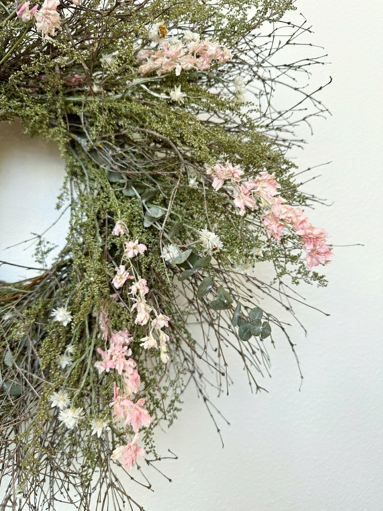 Plow & Hearth Eucalyptus and Sweet Annie Floral Dried Wreath