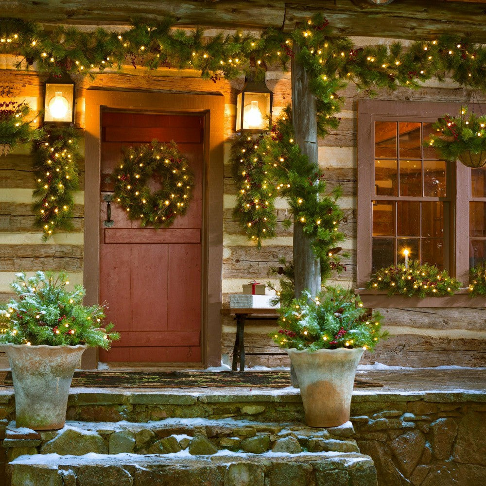 Plow & Hearth Lighted Holiday Window Swag with Timer