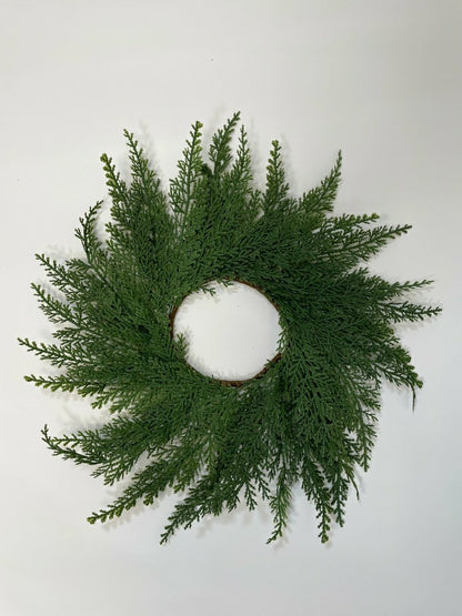 Plow & Hearth Mini Cedar Christmas Wreath