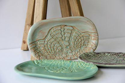Plow & Hearth Ceramic Soap Dish