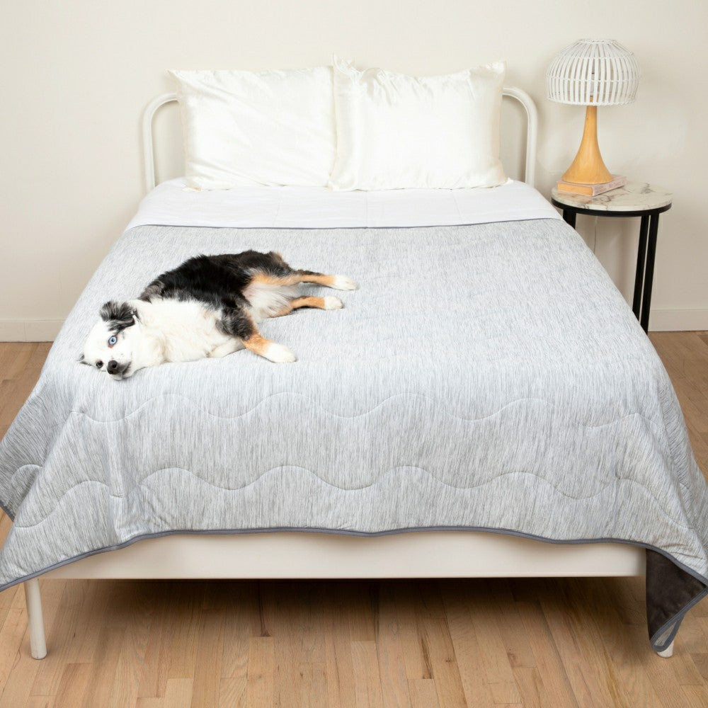 Plow & Hearth PupChill™ Cooling Waterproof Blanket - Arctic Grey