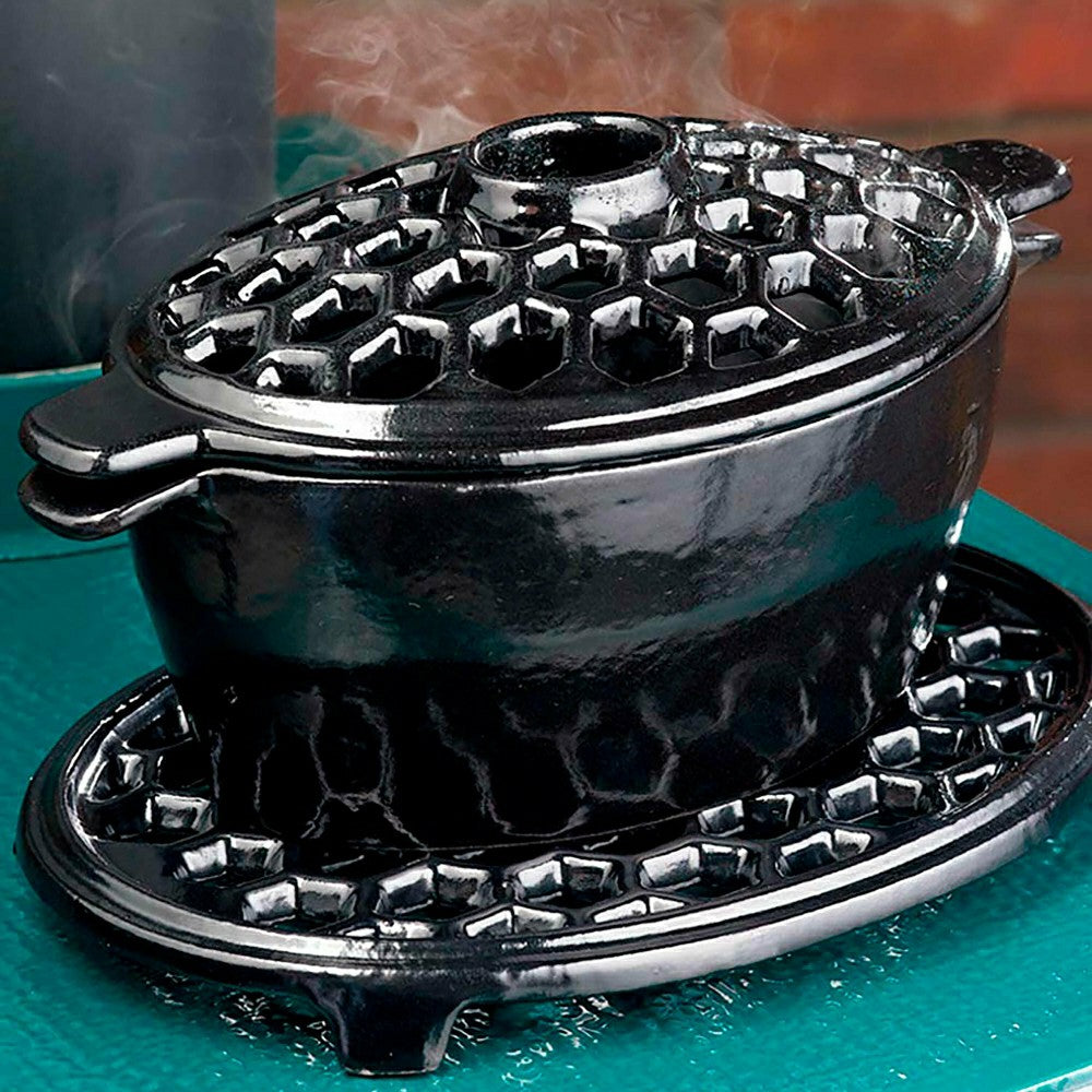 Plow & Hearth 2.3 QT. Cast Iron Lattice Wood Stove Steamer