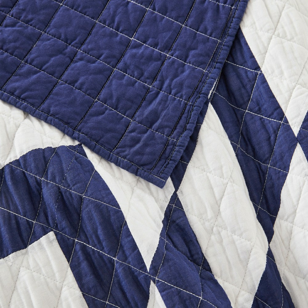 Plow & Hearth Star Patch Patchwork Cotton Quilt Set