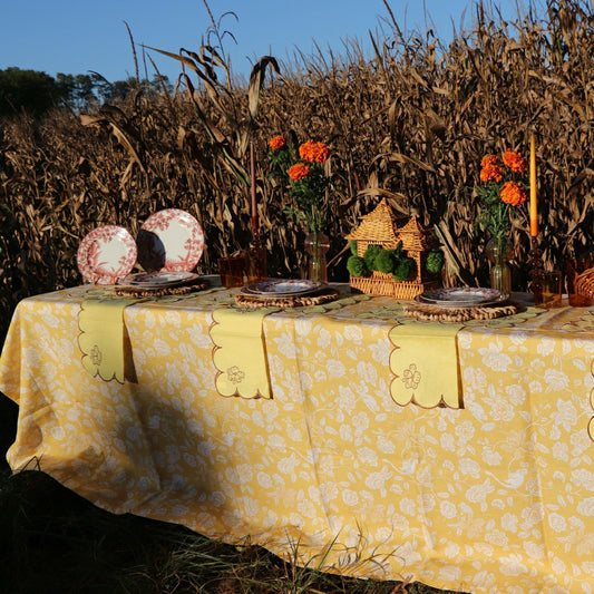 Plow & Hearth Marigold Flora Parlour Tablecloth