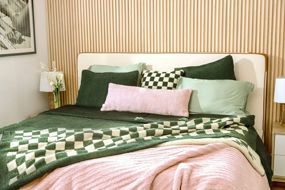 Plow & Hearth Checkerboard Throw Pillow